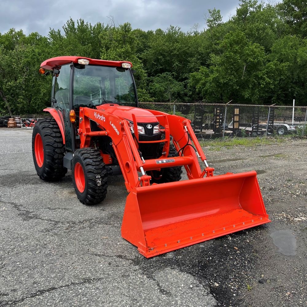 Kubota MX4900HSTC 4WD Tractor - Image 6